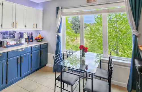 Glenwood Springs Condominio | Kings & Queens Autumn Oasis· 2 Kings + 2 Queen Sofas · Mtn Views-Near Glenwood