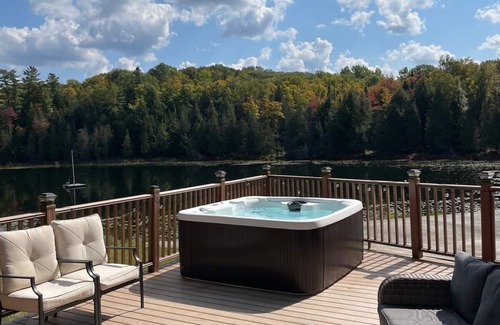 Bancroft Casa | Kings Wee Castle: Secluded Luxury Family Retreat