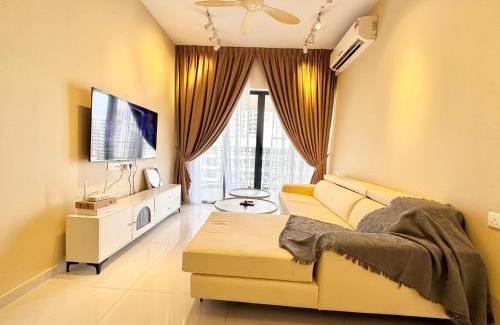 Central District Apartamento | Kingsbay Danga Bay Country Garden by Luxecocoo CK