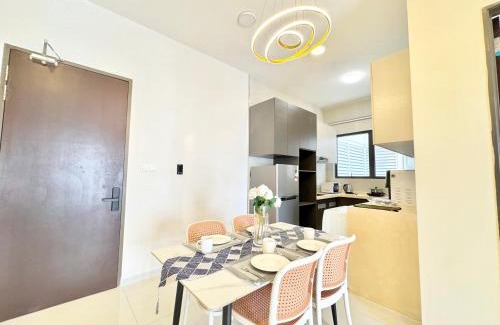 Central District Apartamento | Kingsbay Danga Bay Country Garden by Luxecocoo CK
