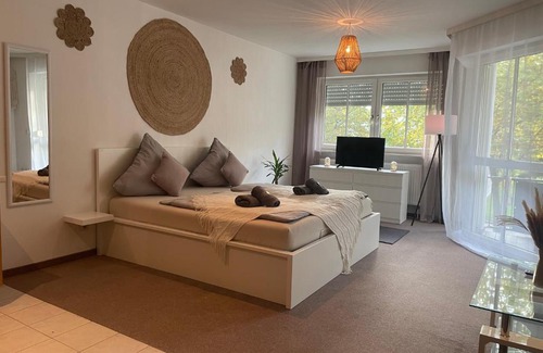 Freilassing Apartamento | Kingsize Bett BOHO Apartment mit Tiefgarage nähe Salzburg