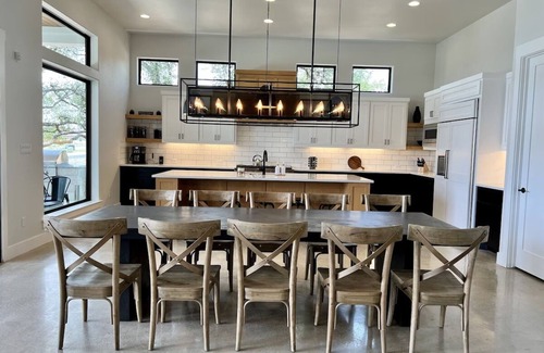 Kingsland Casa | Kingsland Gem | Lake, Pool, Spa + Nearby Wineries