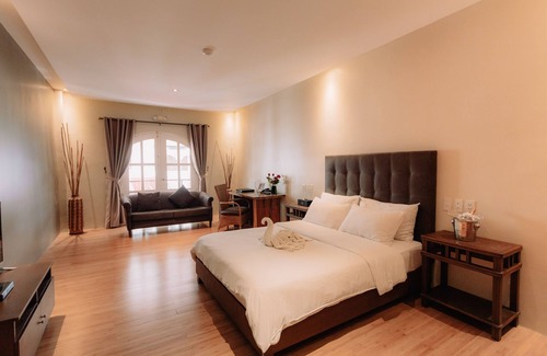 Clark Hotel | Kingsley's Hotel and Gastro Pub