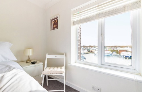 Horning Cabaña | Kingsmere - Norfolk Holiday Properties