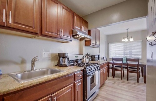 Mission Beach Casa | Kingston Court Cottage 726