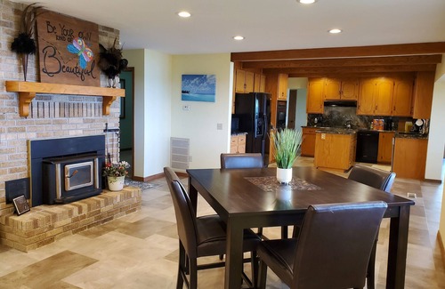 Garfield Casa | KINGSVIEW - Private Lakefront Acreage-Magnificent Lakeview-4200 Sq Ft!!!