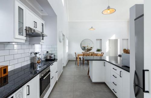 George Casa | Kingswood Hamlet No 5