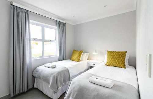 George Casa | Kingswood Hamlet No 5