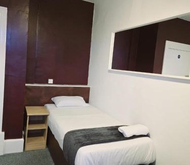 Maidenhead Casa | Kingswood Hotel