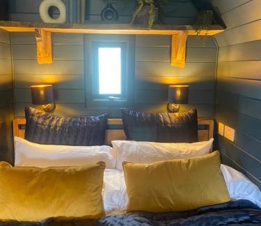 Torlundy Cabina | Kingswood Lodges
