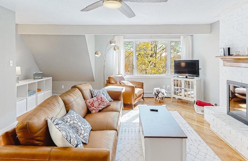 West Hartford Apartamento | Kingswood Mountainside Retreat