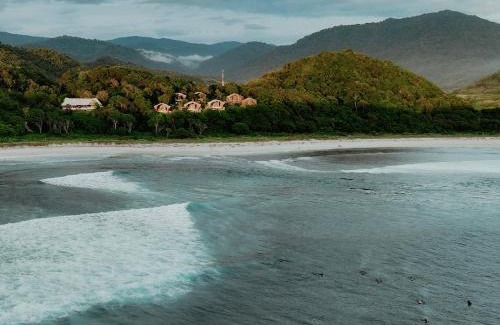 Sekongkang Cabina | Kini Resort - Oceanfront Bamboo Eco Lodges