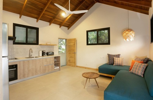 Playa Guiones Apartamento | Kinkaju Apartment, 350 meters from the beach!