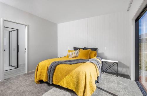 Kinloch Casa | Kinloch Bach with heaps of room!