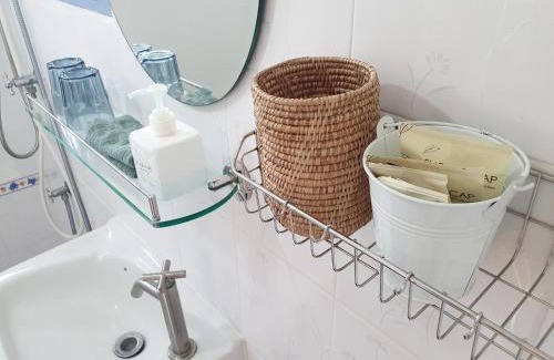 Wat Kanlaya Cama Y Desayuno | KINN Stay50 Bangkok