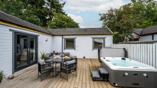 Pitlochry Cabina | Kinnaird Woodland Lodges