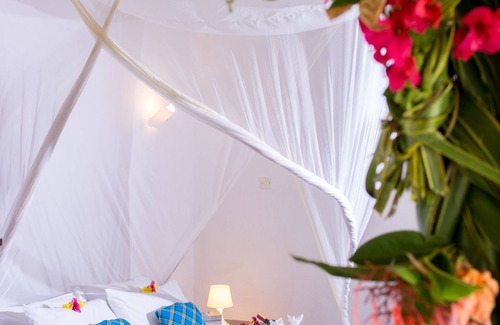 Galu Cabina | Kinondo Poa Resort