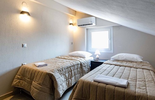 Flogita Complejo | Kiosse Maison 1 by TravelPro Services