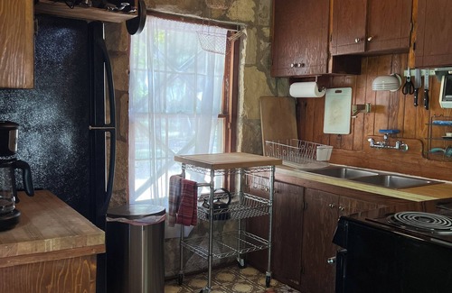 Hunt Cabina | Kipp Cottage - Private Guadalupe Riverfront - 2 Cottages - Sleeps 9