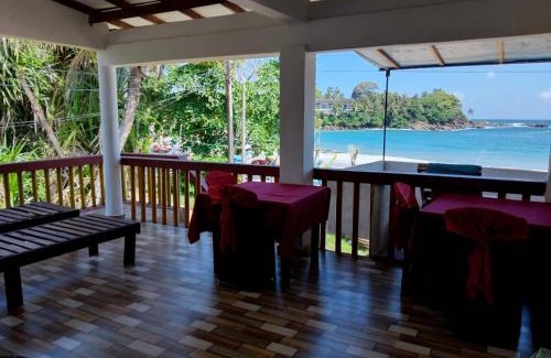 Dondra Casa | Kiralawella Beach Inn
