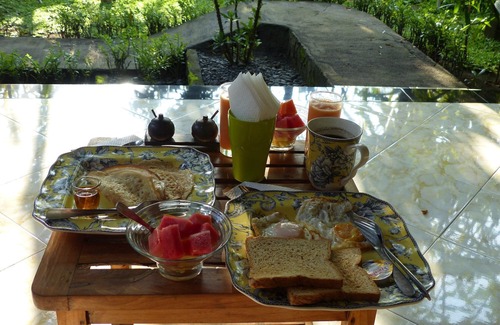 Purwakerti Casa | Kirana Homestay - Leaf Bungalow