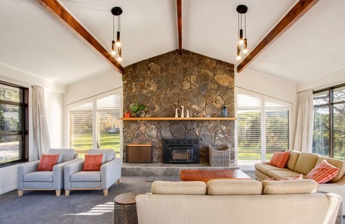 Poukawa Casa | KIRITEA TUKITUKI LOOKOUT - HAVELOCK NORTH HOME in Havelock North