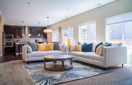 North Rose Hill Casa | Kirkland Luxury Tranquil Retreat 7BR w Office