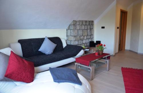 Sommerhausen Casa | Kirschberghof Gästehaus und Weinverkauf