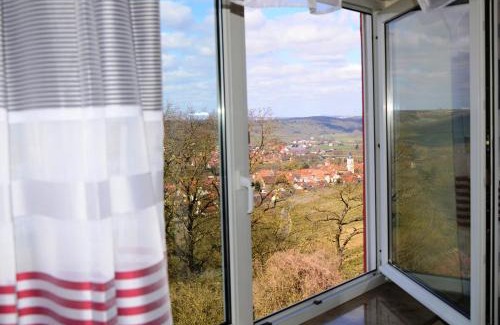 Sommerhausen Casa | Kirschberghof Gästehaus und Weinverkauf