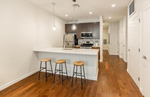 Central Business District Apartamento | Kislak 201 Spacious Studio Steps from Everything