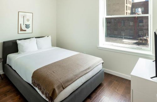 Central Business District Apartamento | Kislak 503 Luxurious 2BR Retreat Above the City