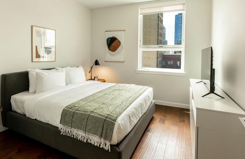 Central Business District Apartamento | Kislak 602 2BR Penthouse Retreat Above the City