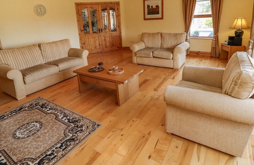 Kilgobnet Cabaña | KISSANE'S COTTAGE, family friendly in Beaufort, County Kerry