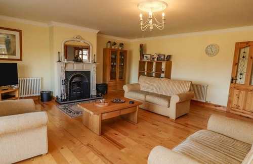 Kilgobnet Cabaña | KISSANE'S COTTAGE, family friendly in Beaufort, County Kerry