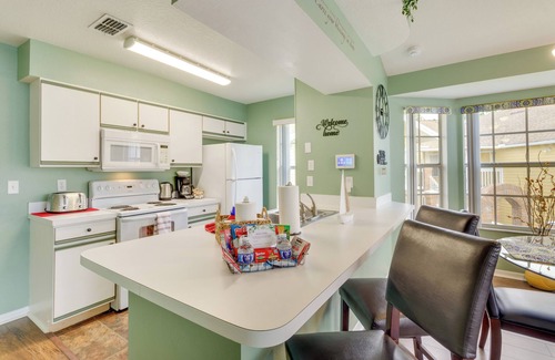 Kissimmee Apartamento | Kissimmee Condo w/ Private Porch < 7 Mi to Disney!