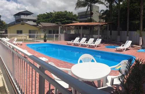 Morretes Casa | KIT 5 - Estúdio com churrasqueira piscina ar wifI vaga cozinha