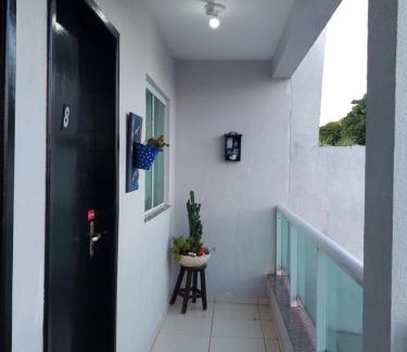 Maringa Apartamento | Kit net 8 com ar condicionado cama Queen