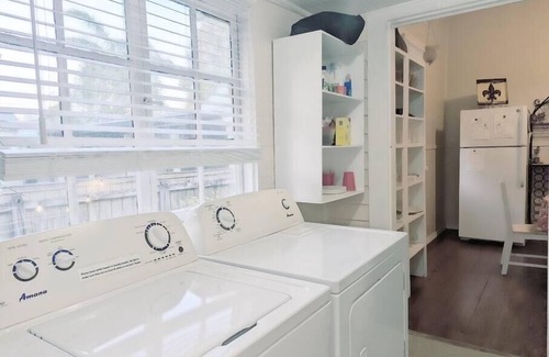 Bywater Cama Y Desayuno | Kitchen, Hot Tub, W/D Sleeps 4 in Bywater near FQ