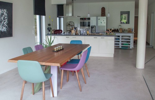 Holzhausen Apartamento | Cocina con estufa de gas, área de barbacoa propia con un pequeño jardín, camas extra grandes