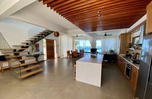 Cabarete Villa | Kite Beach House - Casa moderna frente a la playa