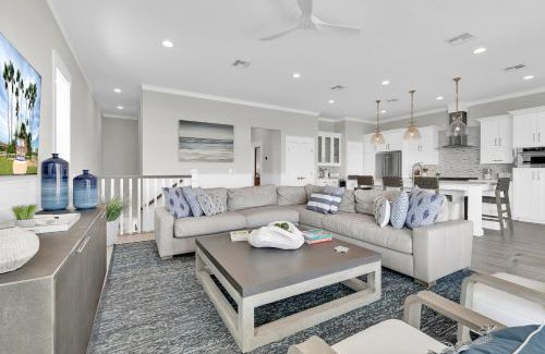 The Shores Casa | Kite One - Private bayside home with Pool and Hot Tub home