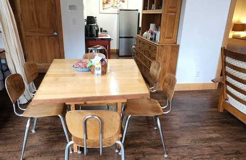 Winamac Apartamento | KITE SUITE Individual Rental