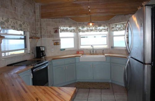 Conch Bar Casa | KiteRunner- wild, windswept, pinch-yourself escape