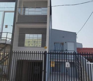 Uvaranas Casa | kitnet central com linda vista 75