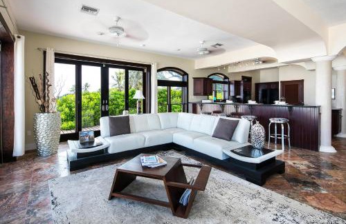 Old Man Bay Apartamento | KiToCay by Grand Cayman Villas