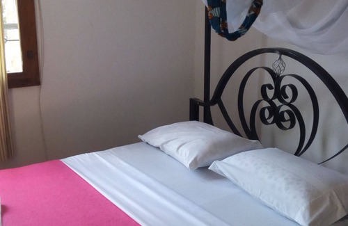 Moshi Cabina | Kitolie Home and Lodge