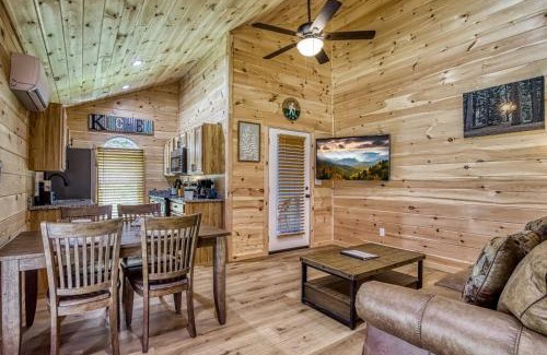 Cosby Casa | Kitt's Cottage, Pickleball Court, Creek, WIFI, Mountain Views, Starting at 79"