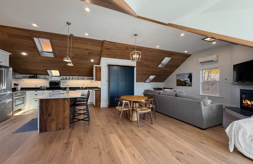 Kittery Casa | Kittery Cove | Luxe, Views, Walk to Portsmouth