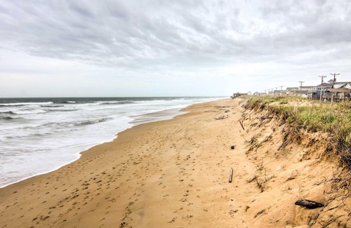 Kitty Hawk Casa | Kitty Hawk Townhome at Sea Dunes - Walk to Beach!
