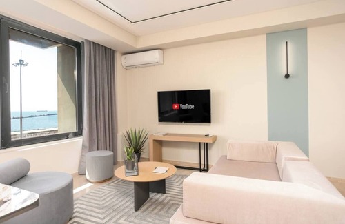 Ladadika Condominio | Kiveli Sea View Suite 3